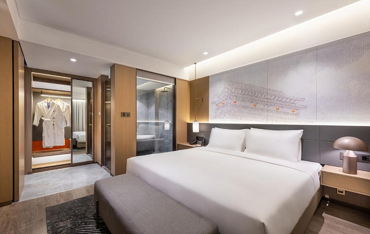Novotel Xi an The Bell Tower Hotel 5*, Сиань